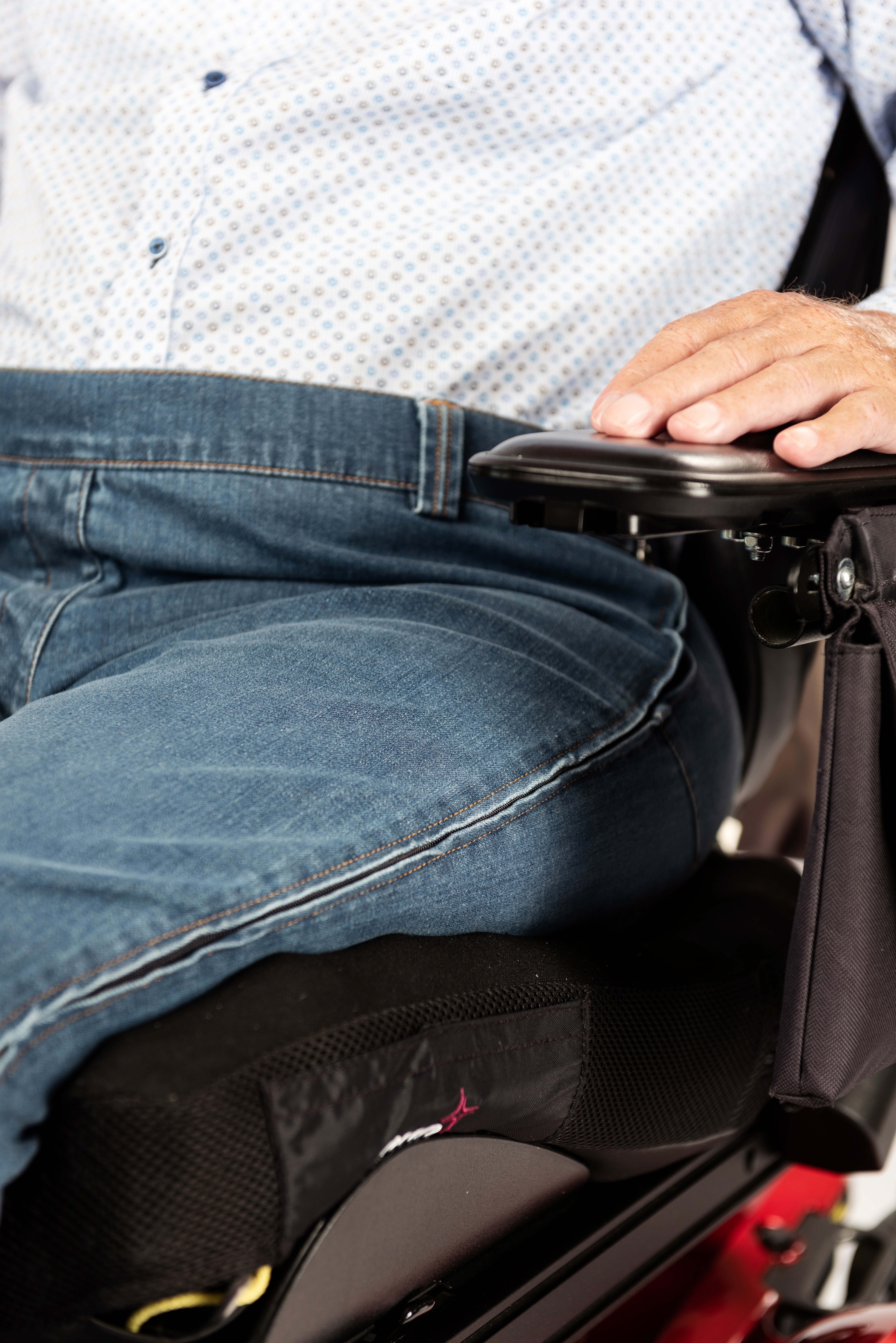 VICTORblauwejeans3_c7d979658e8767e1ea1f7af5db5c263b