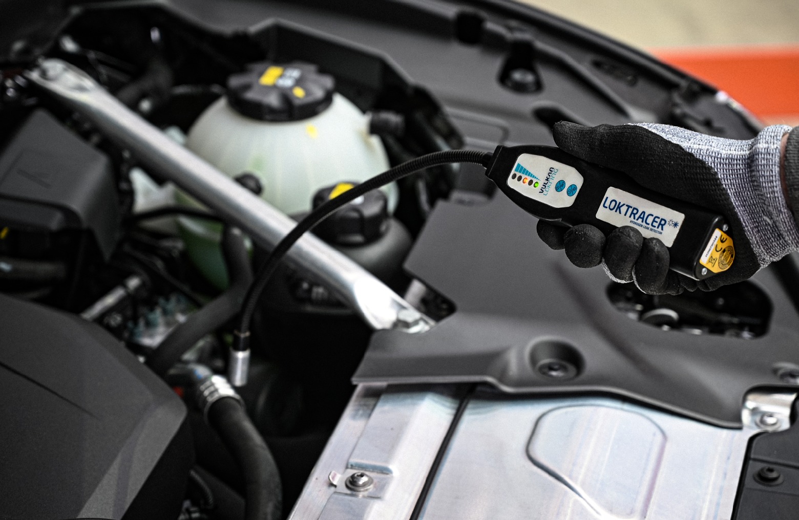 We spoke to two technicians who recently bought a Loktracer Kit