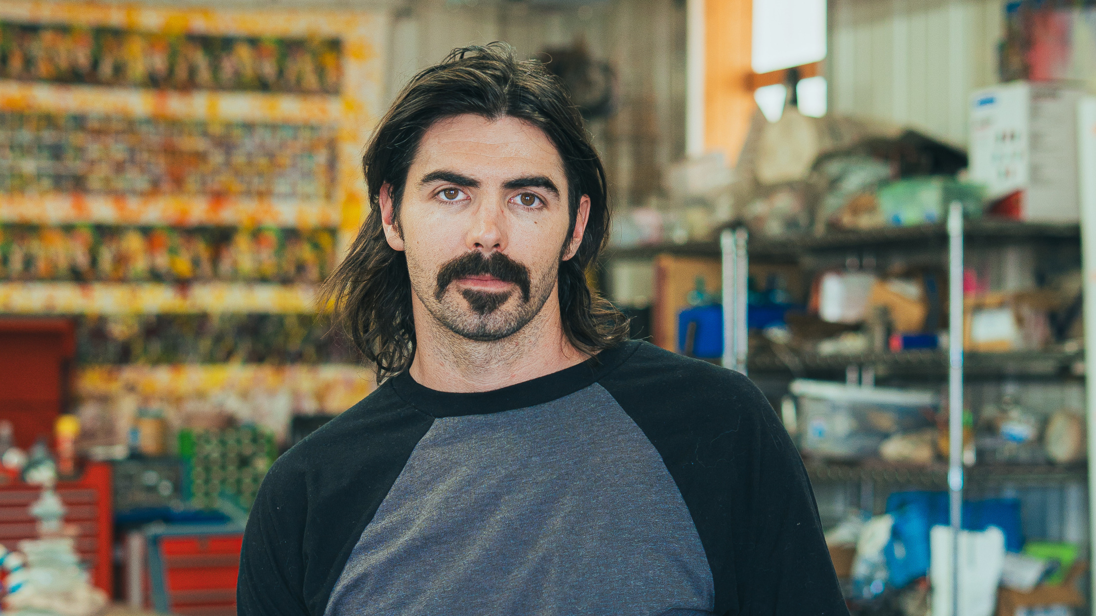 ‘I Don’t Know if the World Needs More Vases’: The Unconventional Life and Art of Glassblower Robert Burch