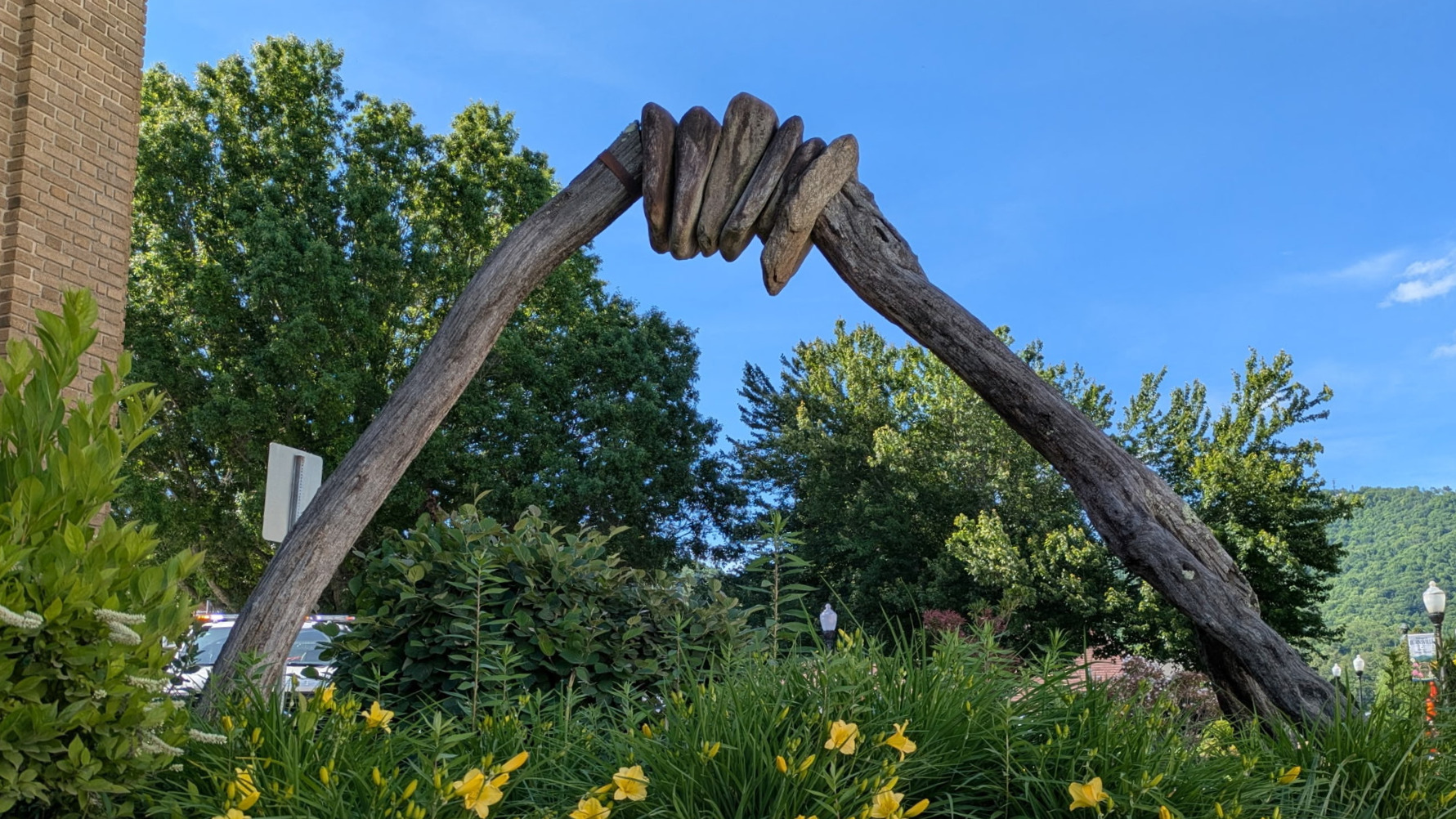 Go Yonder! A Guide to Western North Carolina’s Public Art and Outdoor Sculpture