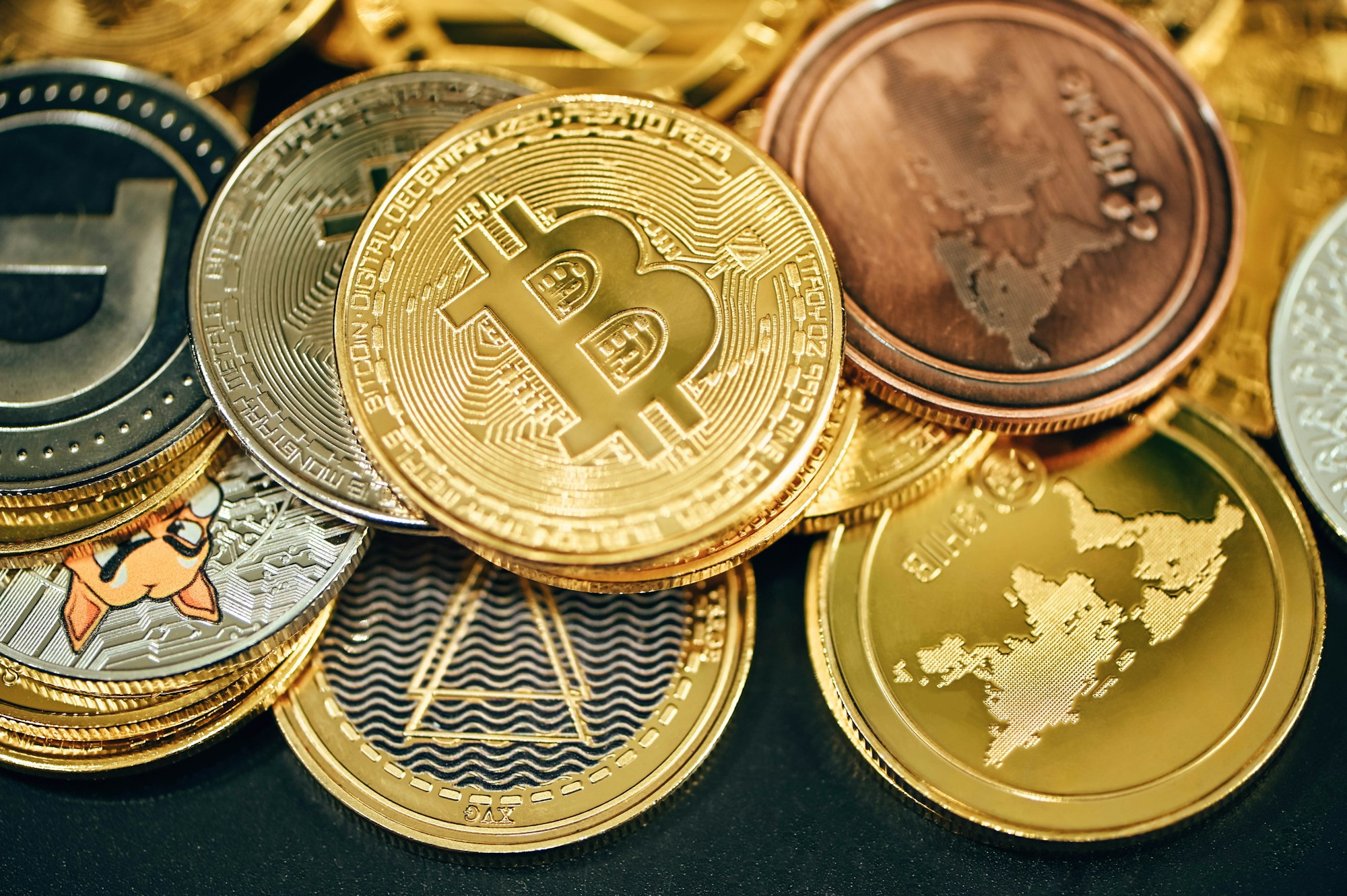 ​Strategy Sells More Bitcoin as Michael Saylor Shifts From Accumulation to Balance-Sheet Defense