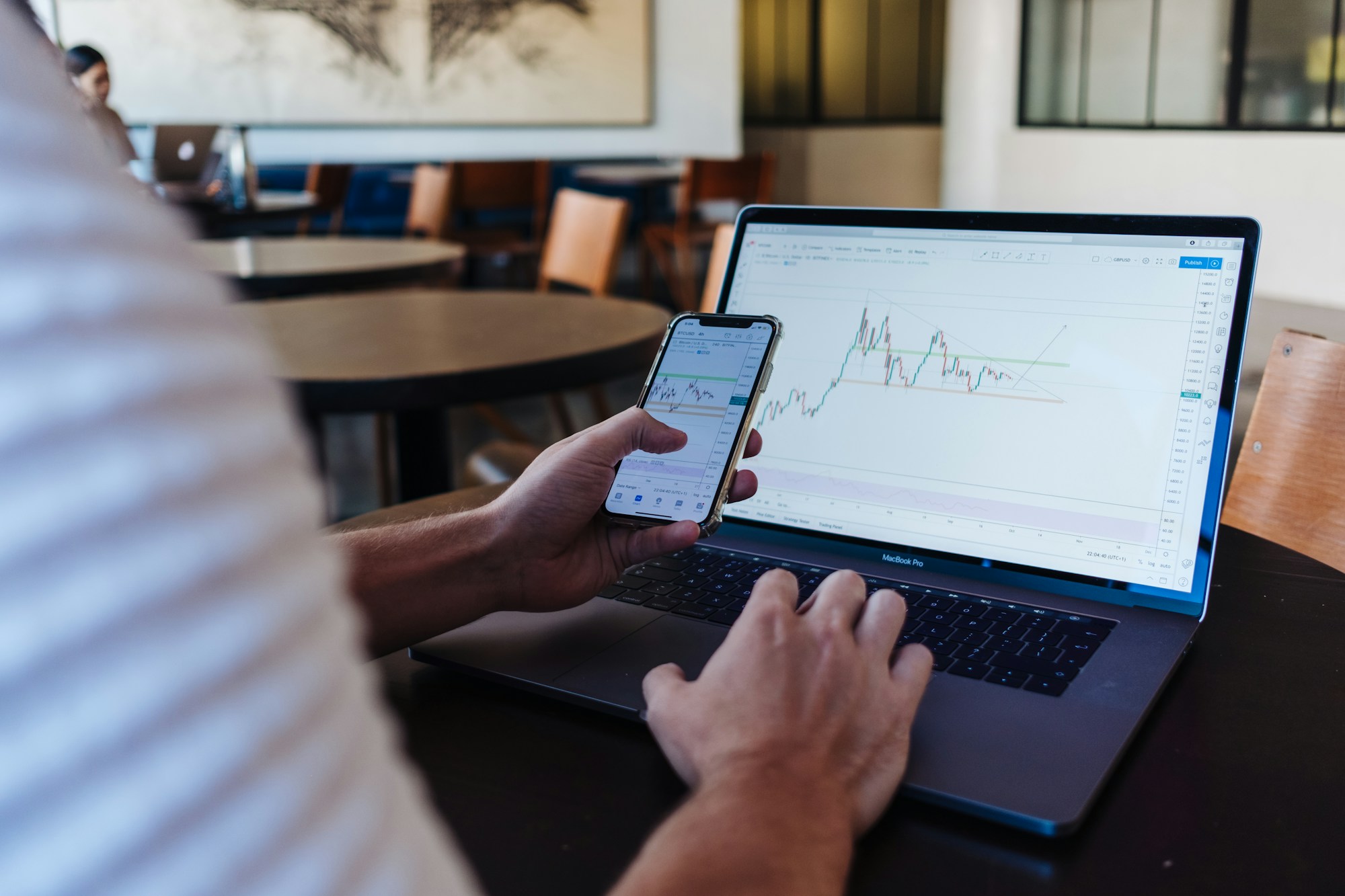 Stock Market Today: Stocks Slide Ahead of Big Tech Earnings as Tariff Fears Loom Over GM’s Profits