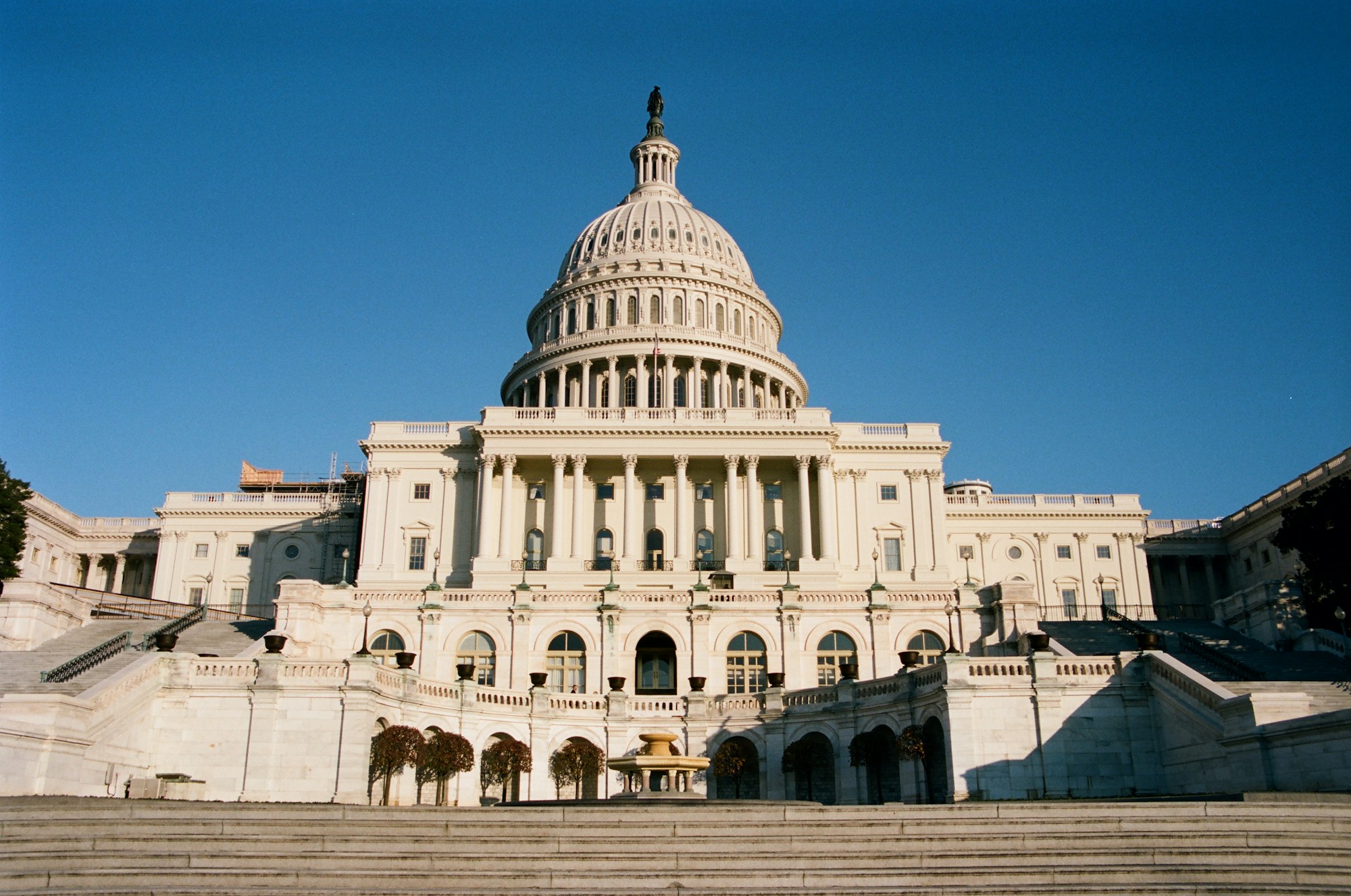 Crypto Market Reaches Record $4 Trillion Value Amid New Stablecoin Bill