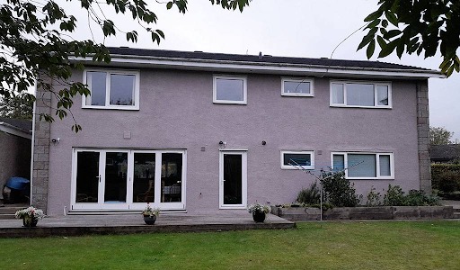 A house which has had professional pebble dash repairs from LTI. 