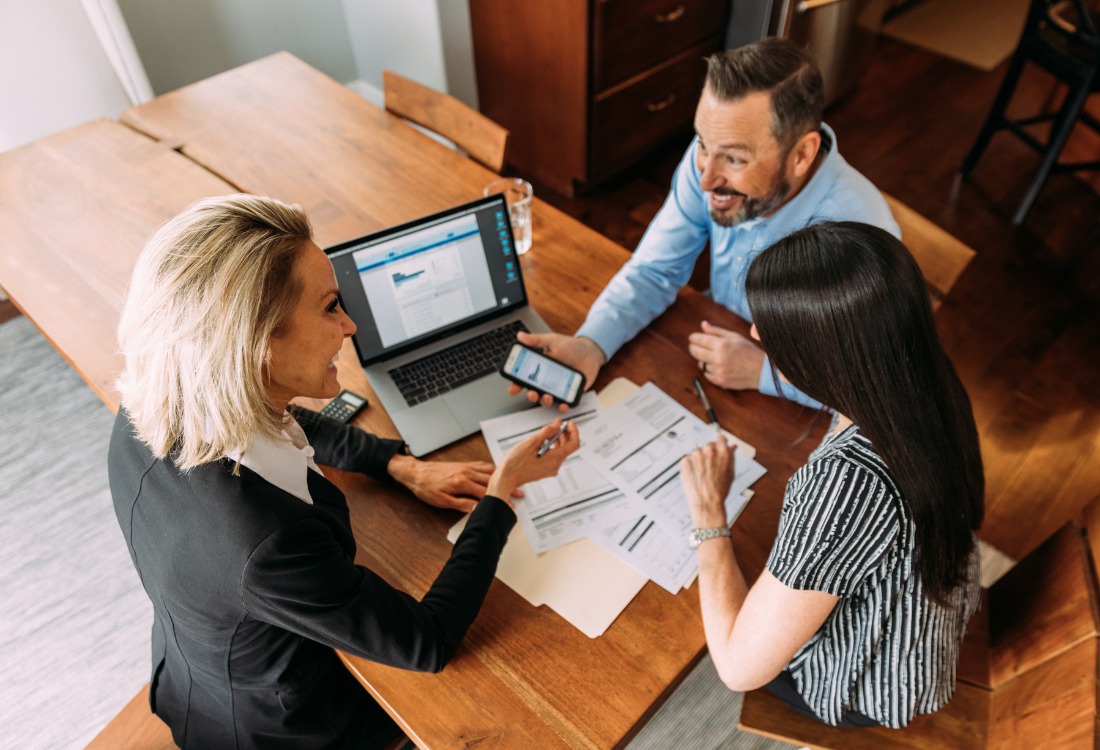 Navigating 2025 Investment Landscape: UK Retail Investors Should Know