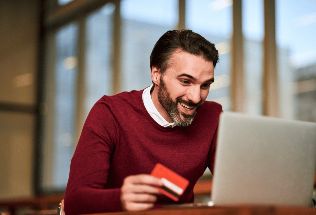 An outsourced bookkeeper working on his laptop trying to connect his bank account with xero accounting software.