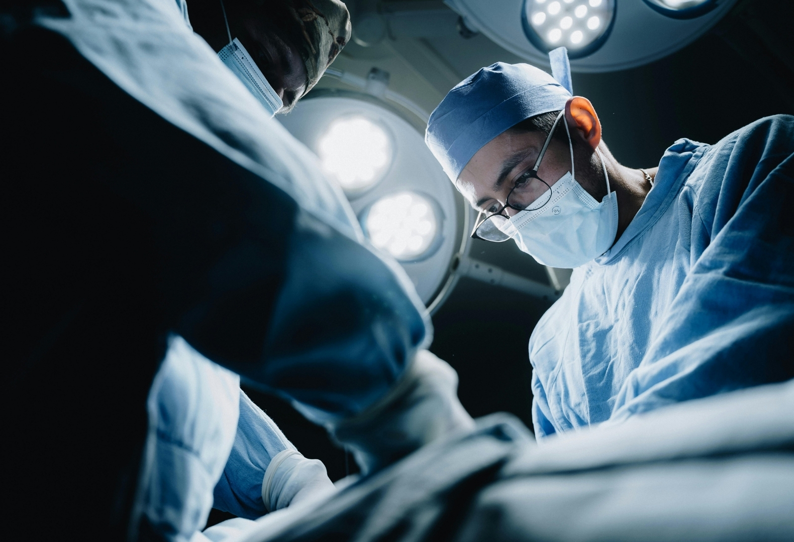 Advertising to transplant care teams