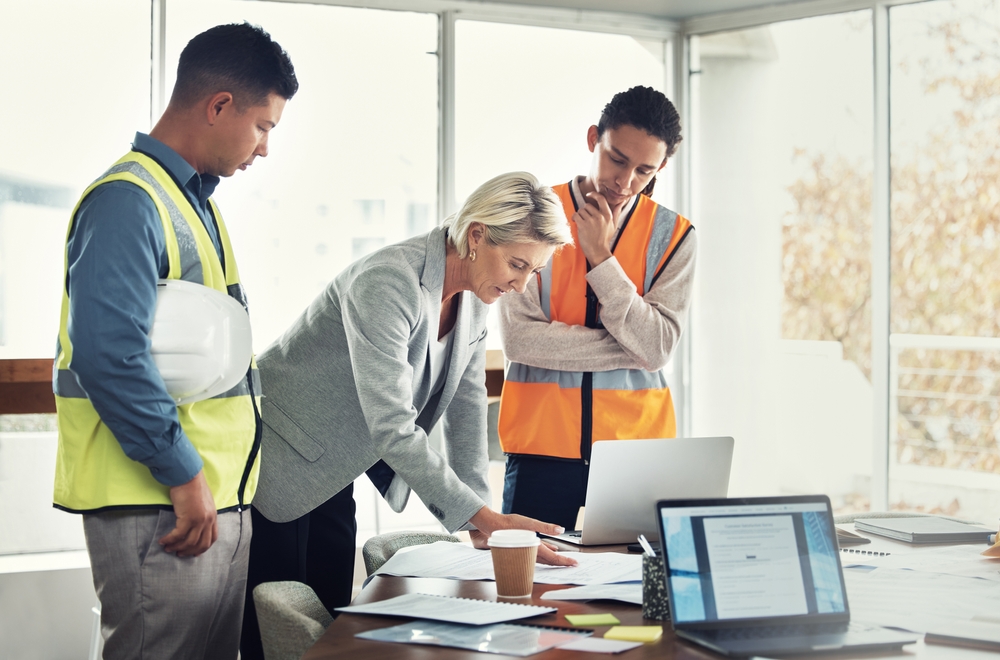 Advertising to contractors in the construction industry presents several challenges.