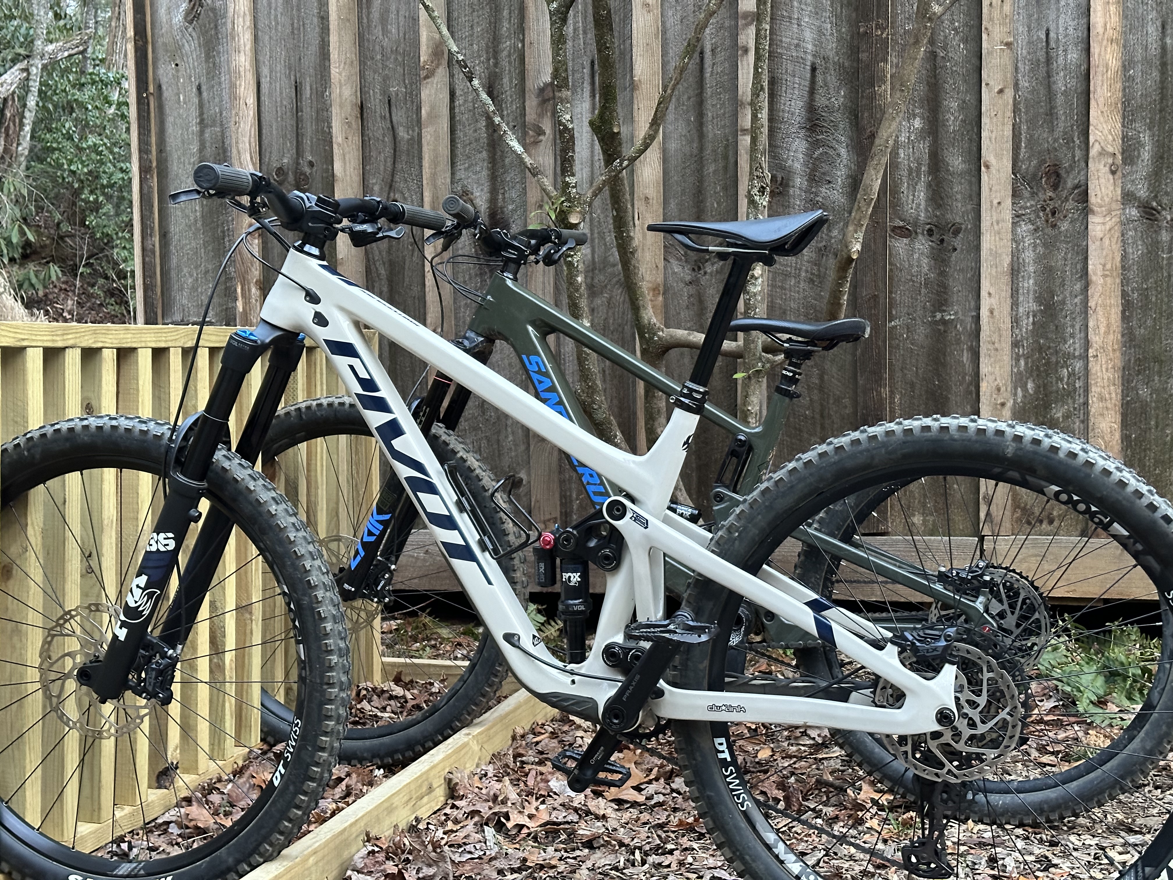 Enduro Mountain Bikes 