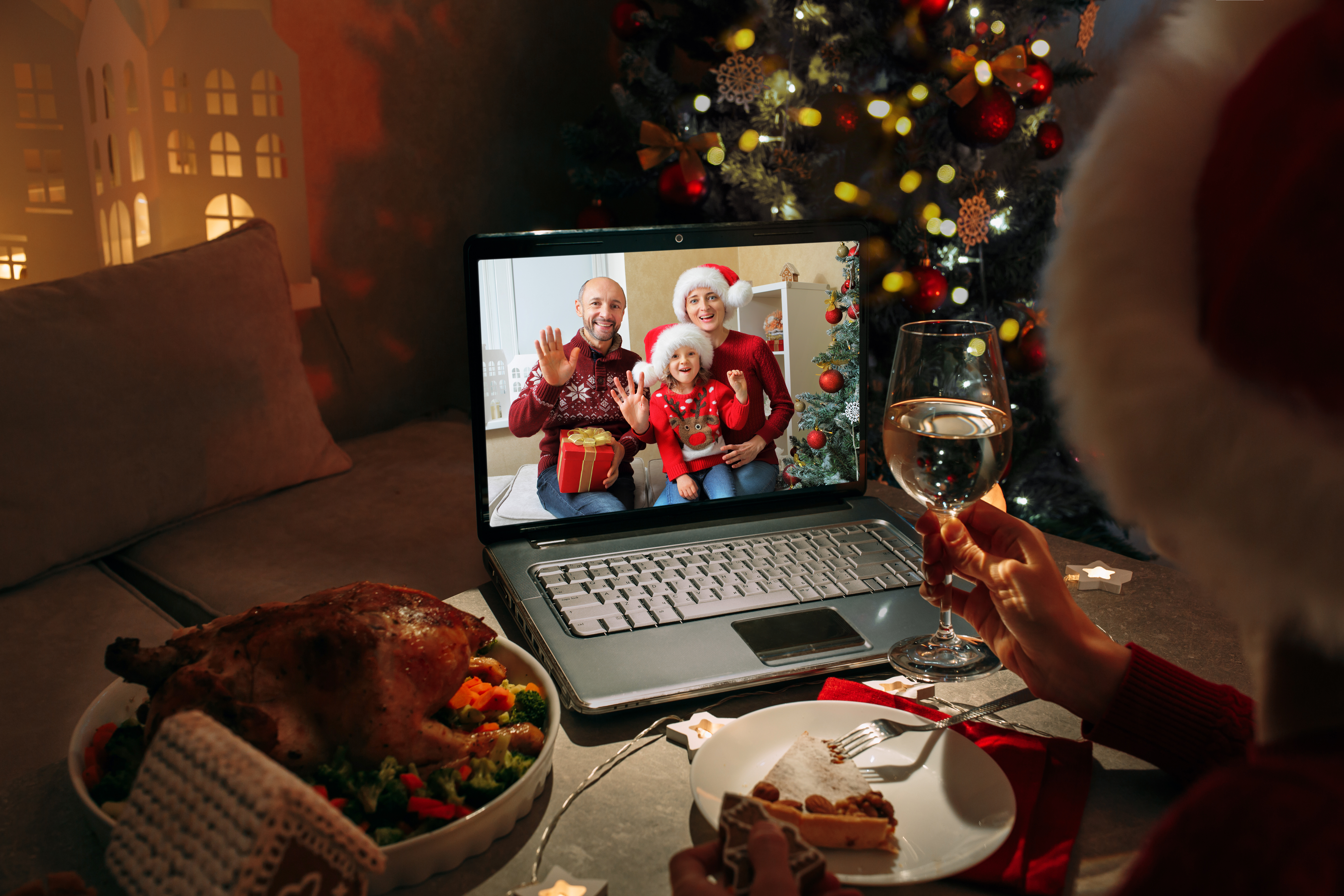 How to use Technology to Connect this Christmas