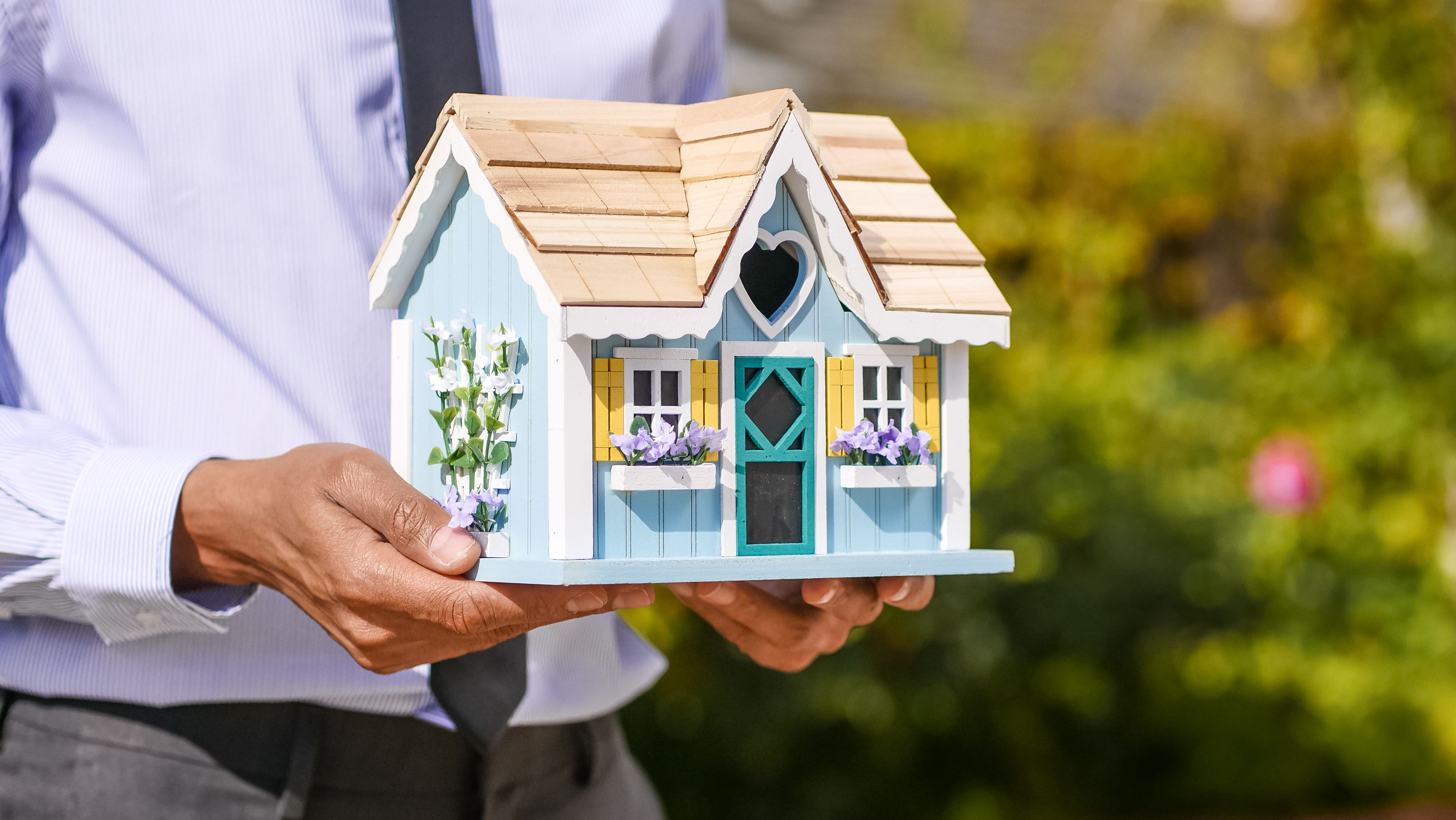 A good mortgage QC vendor often balances years of experience with the latest technology, ensuring that each transaction is well accounted for.